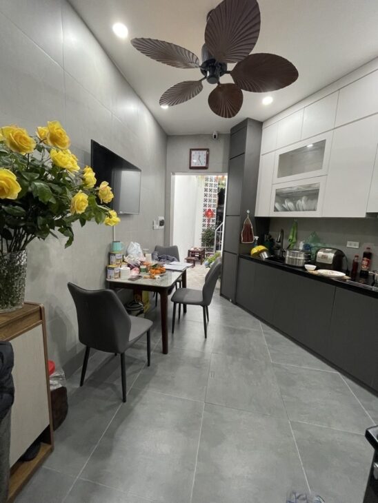 BÁN NHÀ DÂN XÂY -NGÕ HÒA BÌNH-PHỐ KHÂM THIÊN 2 TẦNG-50M2- GIÁ CHỈ 11 TỶ