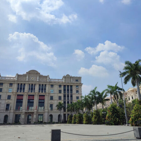 BÁN NHÀ ĐỐI DIỆN LOTE MART, 5 TẦNG, HẺM XE HƠI, NHÀ MỚI.