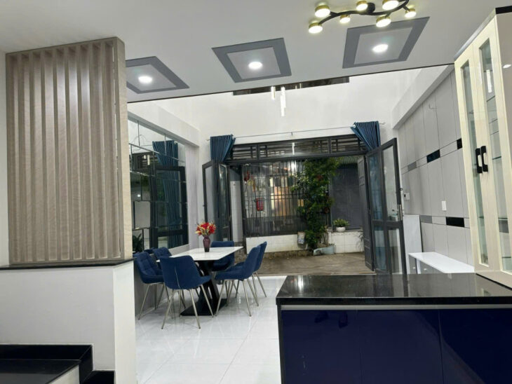 BÁN NHÀ ĐỐI DIỆN LOTE MART, 5 TẦNG, HẺM XE HƠI, NHÀ MỚI.