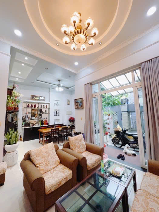 BÁN BIỆT THỰ XE HƠI NGỦ TRONG NHÀ ĐƯỜNG VĨNH HỘI QUẬN 4 – NGANG LỚN HIẾM 18M*10M