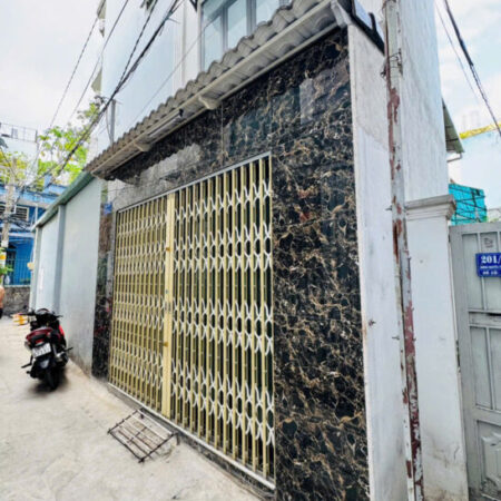 3.68 tỷ- bán nhà 4 tầng ngay chợ Gò Vấp- DTSD 80m2- căn góc thoáng mát- full Nội thất