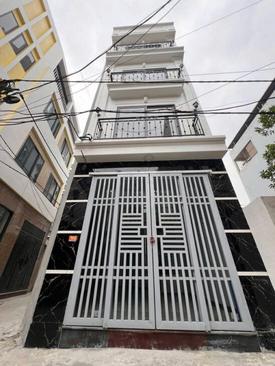 BÁN NHÀ RIÊNG PHỐ KIM QUAN- LONG BIÊN, 40M2,5 TẦNG,MẶT TIỀN 4M, 6.3 TỶ.