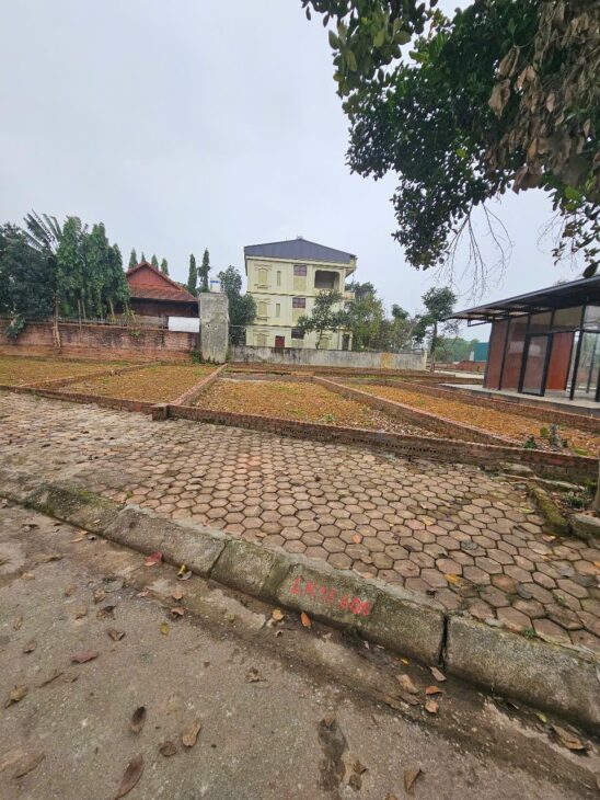 Bán lô đất TĐC Vai Réo vị trí đẹp giá rẻ VH rộng đường to gần ĐL Thăng Long nhỉnh 3tỷ