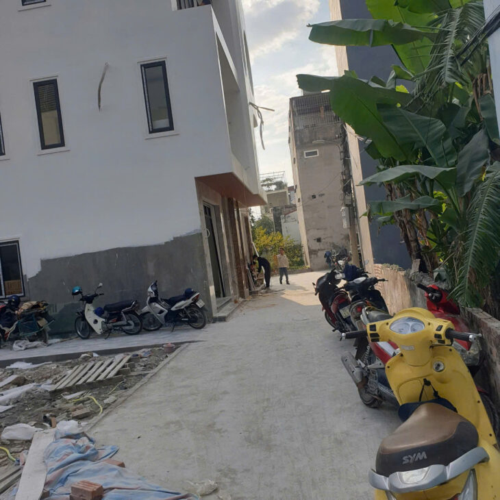 Bán đất ngõ 25 Khúc Thừa Dụ 2, DT 84m, ngõ ô.tô Giá 3.2 tỉ , lô góc 2 mặt