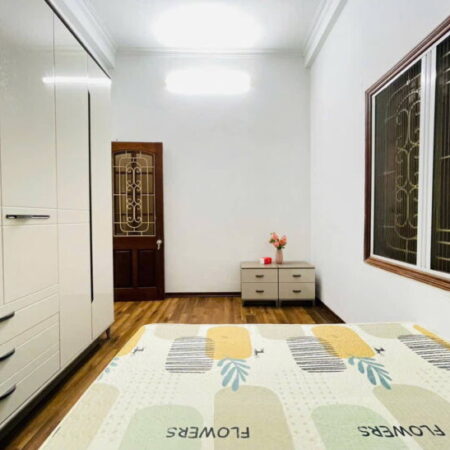 Bán nhà 10 m ra mặt Đường Láng ( Ngã Tư Sở), Đống Đa, DT 87m2, 3tầng, mặt Tiền 5m. giá 9,4 tỷ. Bán nhà 10 m ra mặt Đường Láng ( Ngã Tư Sở), Đống Đa, DT 87m2, 3tầng, mặt Tiền 5m. giá 9,4 tỷ.