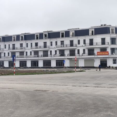 Bán căn Liền kề xây sẵn 4 tầng trục đường 68m KĐT Tân Thanh