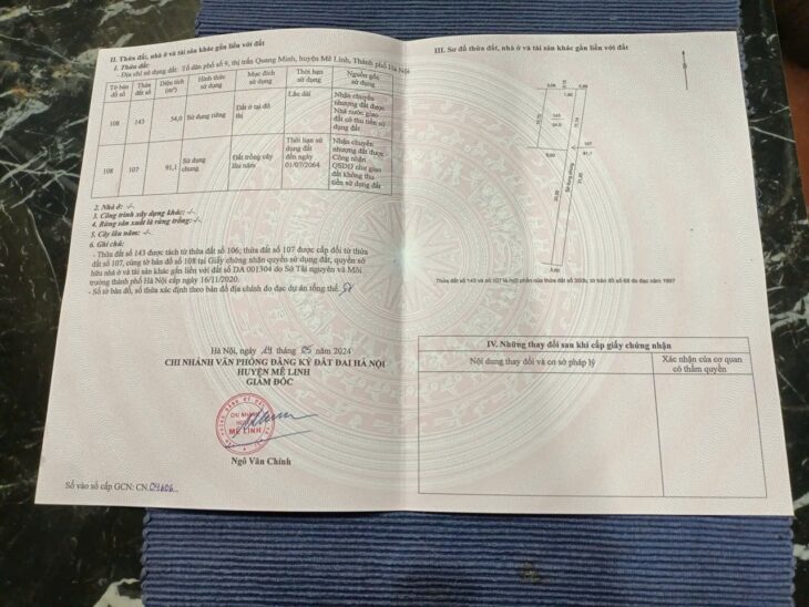 Lô góc CC cần bán Đất TT Quang Minh,full TC 54m,kinh doanh vip,giá đầu tư.