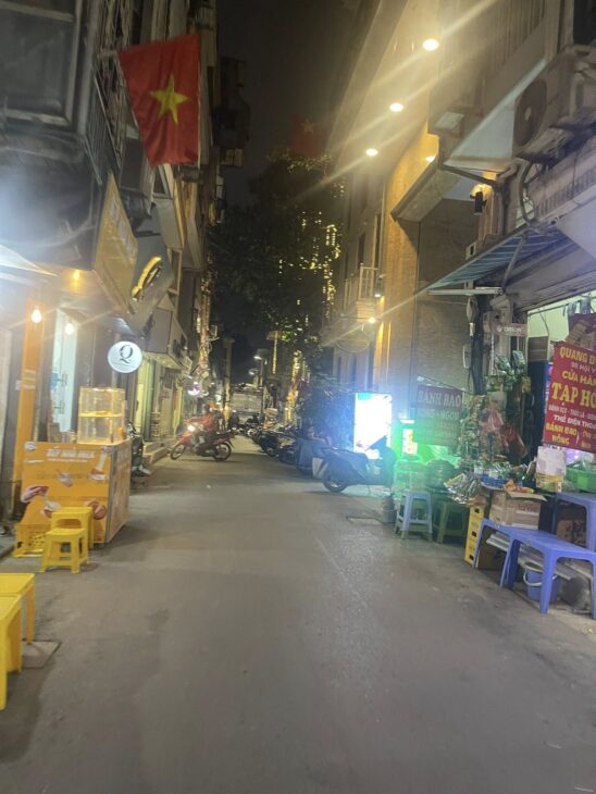 BÁN NHÀ HÀNG BÔNG???? HOÀN KIẾM???? 92M2 x 1T???? MT 8M???? 24 TỶ???? KINH DOANH TẤP NẬP???? Ô TÔ TRÁNH