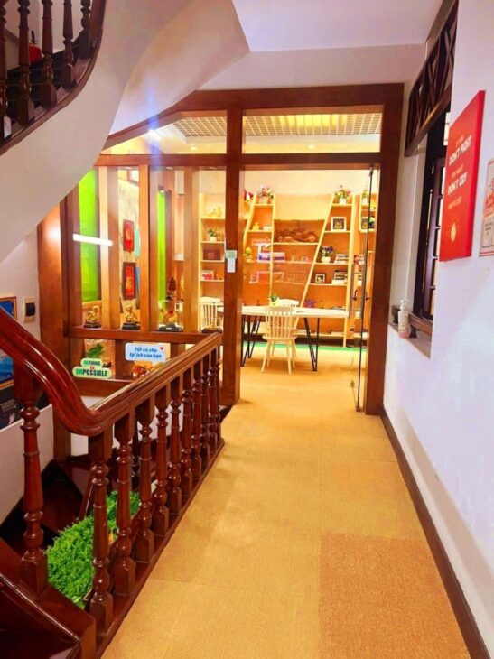 SIÊU PHẨM MP XUÂN QUỲNH, CẦU GIẤY 82M, 7T, MT 5M, VỈA HÈ, ÔTO TRÁNH, KD ĐỈNH, 42 TỶ. 0937651883.