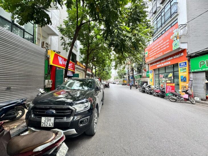 Bán gấp mảnh đất 10x10m, diện tích 102m2 thổ cư vuông như bánh chưng, ngõ ô tô tránh trung tâm quận