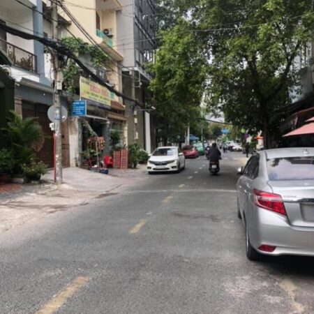 GẤP bán nhà hẻm 10m Cộng Hòa Tân Bình 113m2(4.5×25) 4 lầu vài phút tới nhà ga T3 18 tỷ. GẤP bán nhà hẻm 10m Cộng Hòa Tân Bình 113m2(4.5×25) 4 lầu vài phút tới nhà ga T3 18 tỷ.