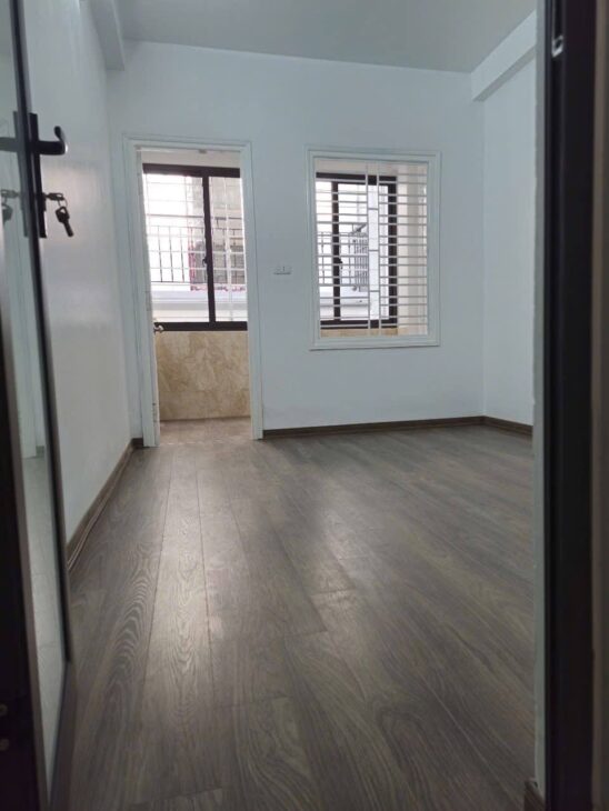 Bán nhà Lĩnh Nam giá 5.25 tỷ, diện tích 28m2, 5 tầng, mặt tiền 3m