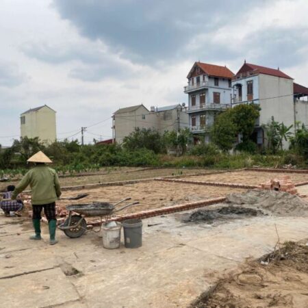 CC cần bán lô góc TT Quang Minh,full TC 50m,kinh doanh vip,giá đầu tư.