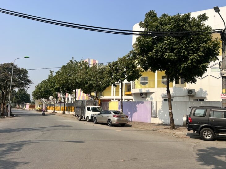 Bán nhà: Tựu Liệt, cách bx Nước Ngầm 1 km. 38m2, 5 tầng, lô góc, oto đỗ cửa. Hơn 5 tỷ