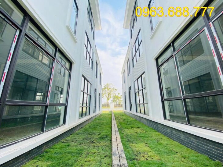 Bán BT Hud Mê Linh,300m,17 tỷ,2 thoáng,sau view công viên