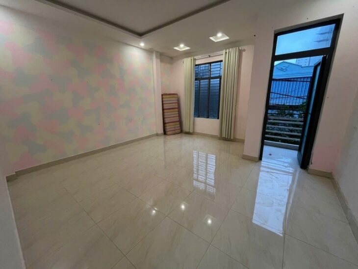 Nhàmặt tiền 2 tầng dòng tiền 20 triệu tháng -Dương Trí Trạch -Ven biển Sơn TRà -Giá chỉ 6,6 tỷ .