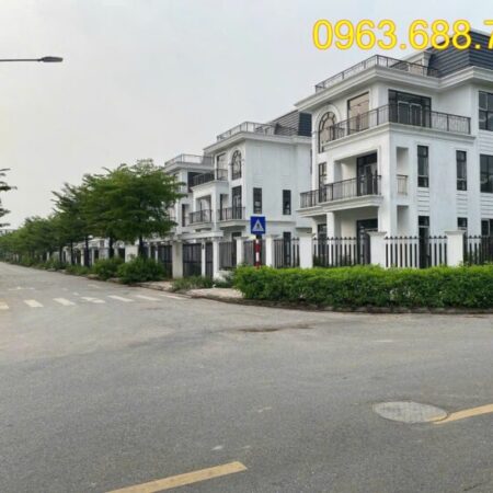 Bán BT Hud Mê Linh,300m,17 tỷ,2 thoáng,sau view công viên