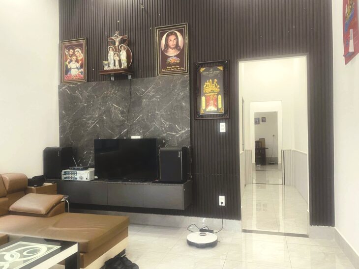 CẦN BÁN: NHÀ ĐẸP 110M2 – TRUNG TÂM THỦ ĐỨC (Q9) – LÊ VĂN VIỆT – 5,7 T (TL)