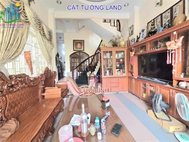 Bán nhà 3 Tầng Mặt tiền Lý Thường Kiệt, Gần Phạm Ngũ Lão. Giá chỉ 5.35 tỷ