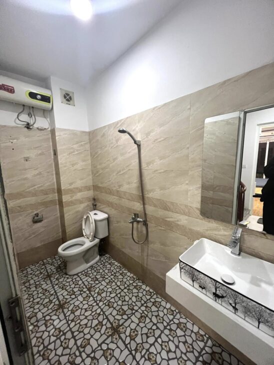 NHÀ ĐẸP PHÂN LÔ OTO CON ĐỖ RẤT GẦN – FULL NỘI THẤT – TIỆN ÍCH NGẬP TRÀN – AN SINH TỐT