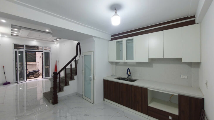 BÁN NHÀ LÊ TRỌNG TẤN, ĐỊNH CÔNG, NGÕ NÔNG RỘNG, GẦN Ô TÔ, 33M2, 6.3TỶCTL)