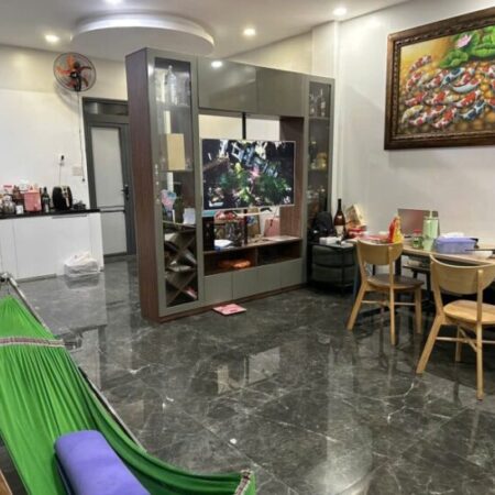 Bán nhà mặt phố Thủ Đức, 75m2, 3 tầng, 7.2 tỷ, sổ hồng