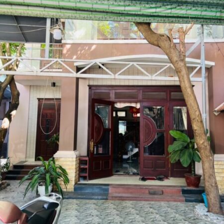 Mặt tiền Cách Mạng Tháng Tám 214m2- Giá chỉ 10,5 tỷ . Mặt tiền Cách Mạng Tháng Tám 214m2- Giá chỉ 10,5 tỷ .