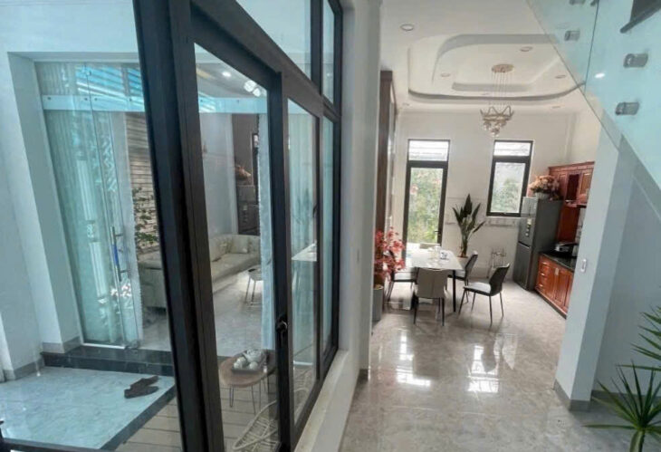 NHÀ ĐẸP CHÍNH CHỦ – Vị Trí Tại : Hẻm rông 2m4 – Số nhà 61 Trần Quang Diệu – Phường Thống Nhất – Gia