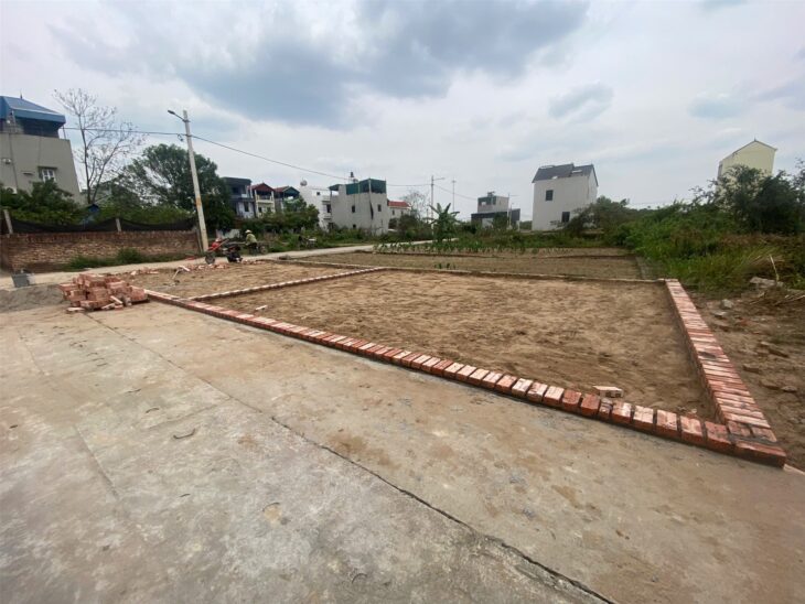 CC bán đất lô góc Quang Minh 50m,giá đầu tư,lô góc đẹp,ô tô tránh