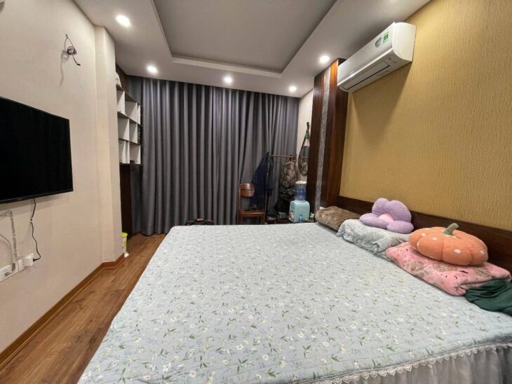 BÁN NHÀ PHÙNG CHÍ KIÊN – CẦU GIẤY – 38M2 x 5T – MT 3.2M – 7.8 TỶ – Ô TÔ ĐỖ CỬA – FULL NỘI THẤT