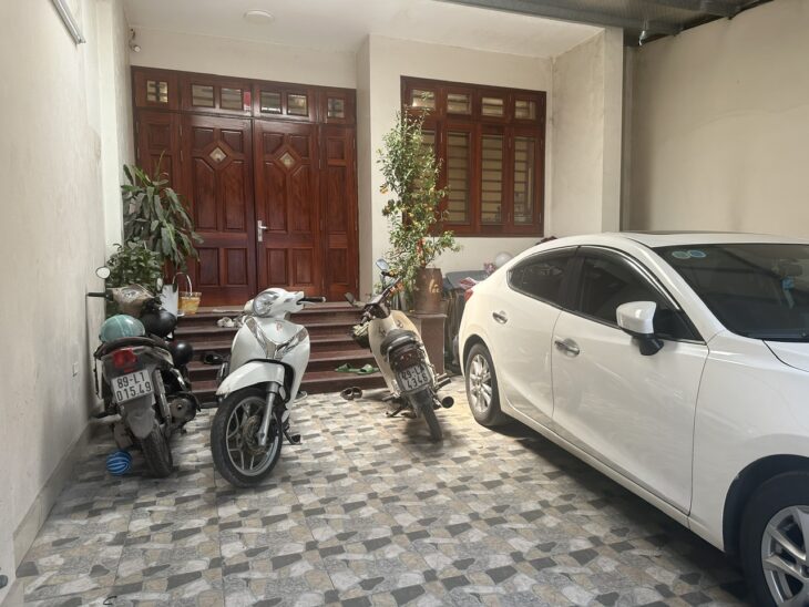 NHÀ ĐẸP – GIÁ TỐT – Vị Trí Đắc Địa Tại Số 34, Ngõ 160 Cổ Linh, Phường Thạch Bàn, Quận Long Biên,