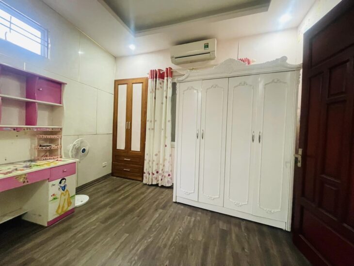 SIÊU PHẨM DƯƠNG QUẢNG HÀM, CẦU GIẤY, 50M, 6T, MT 5.5M, PHÂN LÔ, OTO, Ở SƯỚNG, 16 TỶ. 0937651883.