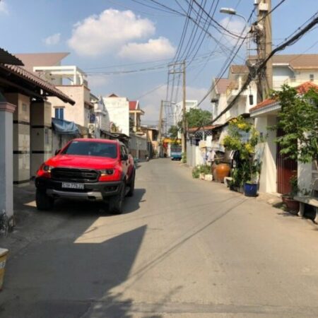 HẼM XE HƠI NÉ NHAU MÀ CHỈ 1.6 TỶ!!!!