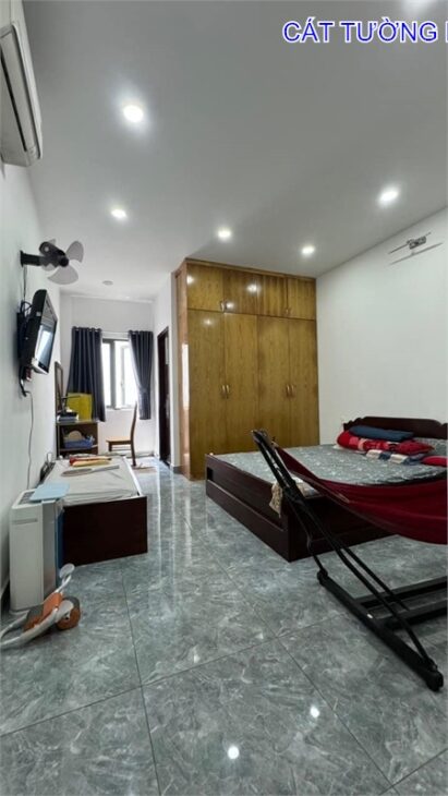 Bán nhà 5 Tầng có Thang Máy,( 4x21m), Âu Cơ, Phường 9, Gần Cư Xá Lữ Gia.