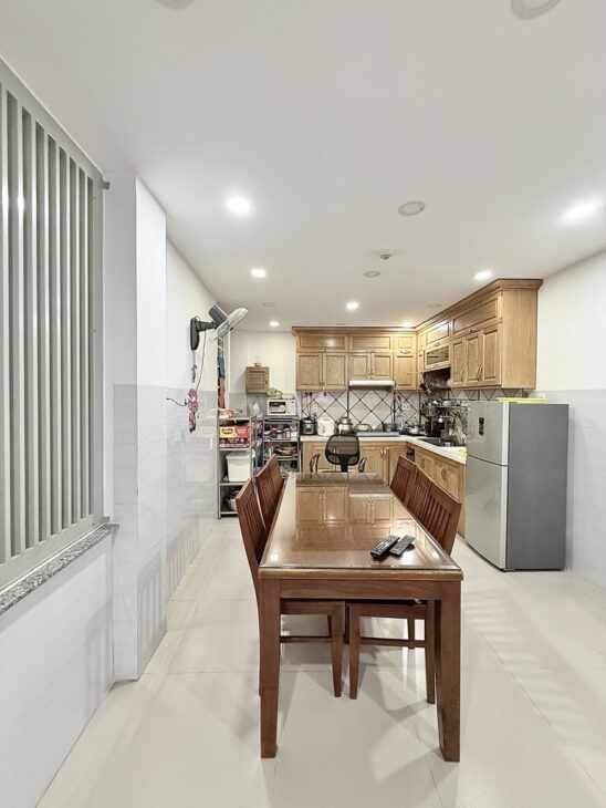 CHDV 6L 19PN 148m2 ngang 6.5m HXT Phan Huy Ích doanh thu 1 TỶ mỗi năm ngay Emart 21.5 tỷ