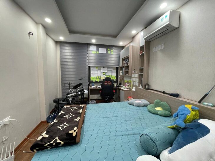 BÁN NHÀ PHÙNG CHÍ KIÊN – CẦU GIẤY – 38M2 x 5T – MT 3.2M – 7.8 TỶ – Ô TÔ ĐỖ CỬA – FULL NỘI THẤT