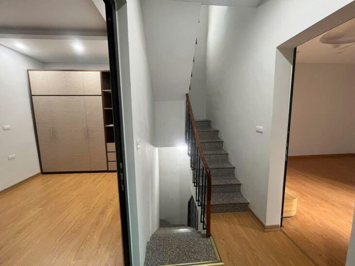 Cần bán nhà Mai Động – Ô tô 7 chỗ vào nhà – Lô góc 3 thoáng vĩnh viễn – MT 9m – Giá chào 12,8 tỷ