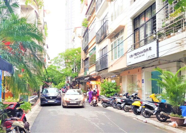 Bán gấp mảnh đất 10x10m, diện tích 102m2 thổ cư vuông như bánh chưng, ngõ ô tô tránh trung tâm quận