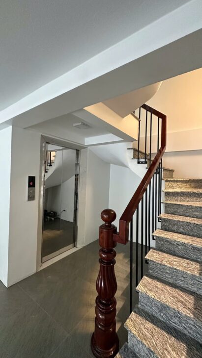 Bán Nhà Dọc Bún Hà Đông 50m x 7 Tầng Thang Máy Vỉa Hè Ô TÔ Kinh Doanh Giá 15.6 Tỷ.
