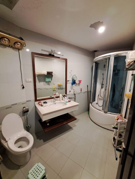 Bán nhà Ôtô Tránh Phố Hoàng Quốc Việt 143/163m, 4Tầng,MT 12.5m 30 Tỷ, Ra Phố 30m