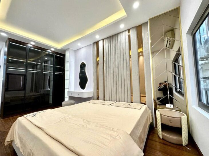 BÁN NHÀ KHƯƠNG TRUNG, NGÕ NÔNG, GẦN PHỐ, FULL NỘI THẤT, 6T*33M²,CHỈ 6.7 TỶ