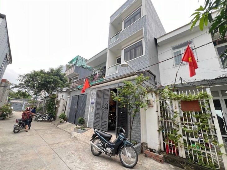 Cực chắc chắn NHÀ ĐÚC 4 TẦNG, HXH, SHR, ngay Kho Bạc Đường LÒ LU, Tp. TĐ – Chỉ 5,2 TỶ. LH 0909185988