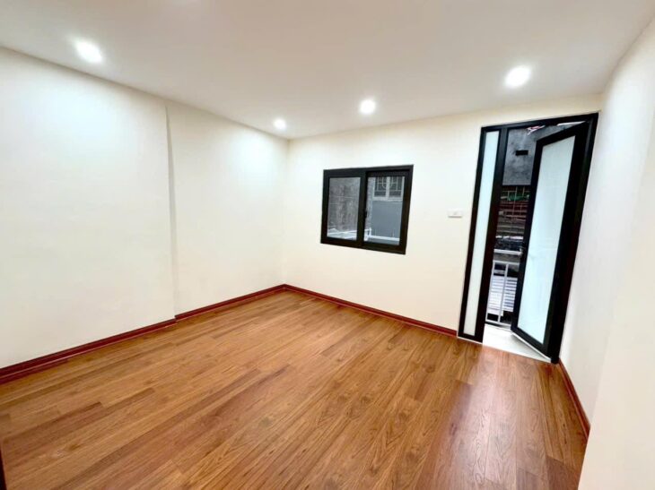 ????????Tầng 2 TT Vũ Thạnh 75m 2PN, Mới đẹp, Ban công siêu rộng, hơn 4 tỷ