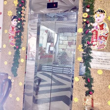 karaoke 5 tầng 18 phòng -Hòa Cường – Giá 27 tỷ.