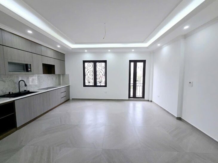 ????????Tòa VP 8 tầng Trần Quốc Hoàn 50m, MT 5.6m, Ô tô vòng quanh, nhỉnh 22 tỷ