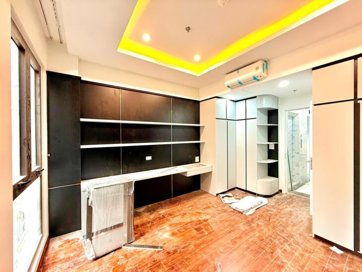 ????Mặt ngõ Ô tô, 10m ra MP Nguyễn Khang 55m 7T thang máy, 2 mặt tiền, 23.9 Tỷ