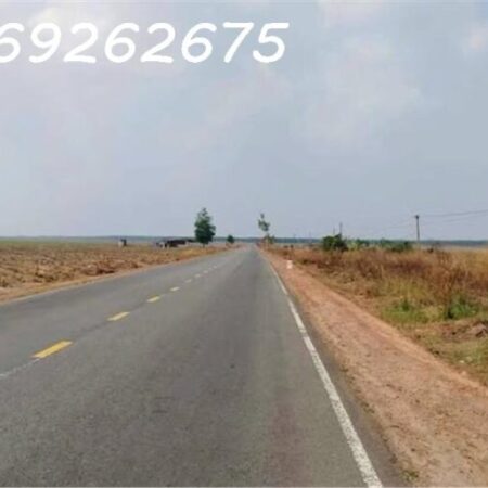 CHO THUÊ ĐẤT SKC 39.000M BÌNH DƯƠNG MẶT TIỀN ĐƯỜNG DT GIÁ 200 TRIỆU