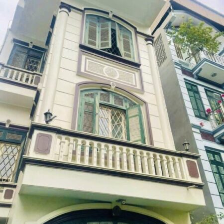 Cần bán nhà Cầu Giấy – Lô Góc – Gần phố – Vị Trí vip – Giá đầu tư chỉ chưa đến 200tr/m – – Dt 106m