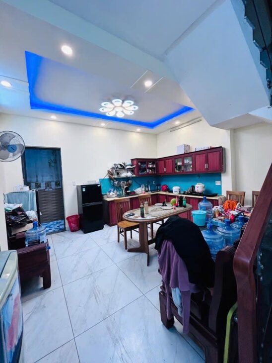 Lô nhì mặt tiền đường Nguyễn Thị Thập, MayBach S680 đậu trước nhà, 4 Tầng, 56,5m2, P.Tân Phú Quận