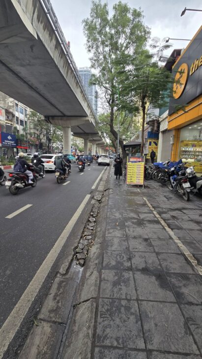 HOA HẬU TÌM ĐẠI GIA- Mặt Phố Cầu Giấy 210m2/ MT 8m 168 Tỷ, Thửa Đất Hiếm Đẹp